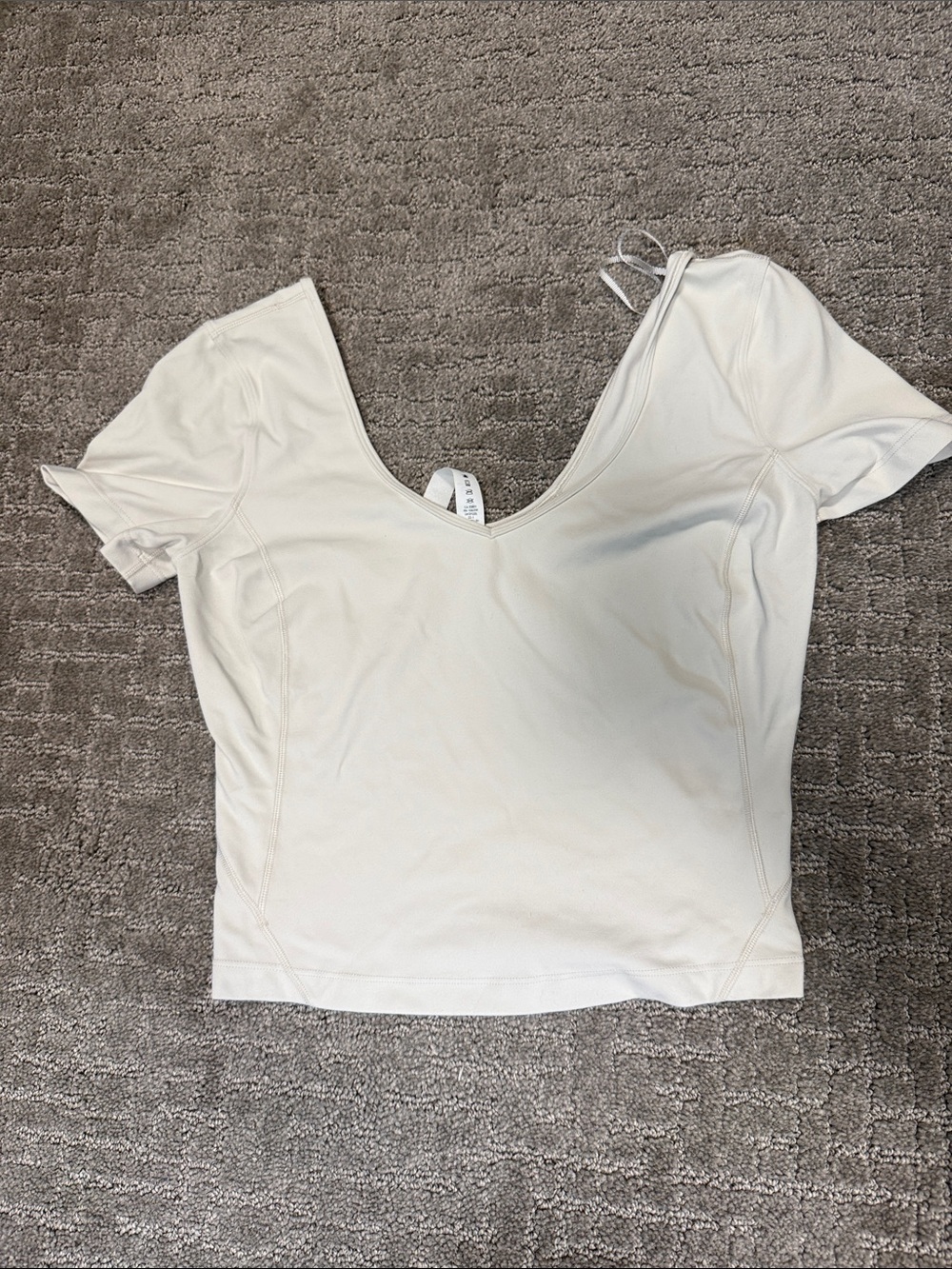 Lululemon cropped fitted v neck short sleeve tee white